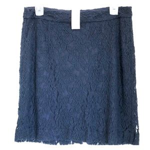 NEW. GAP lace mini skirt.